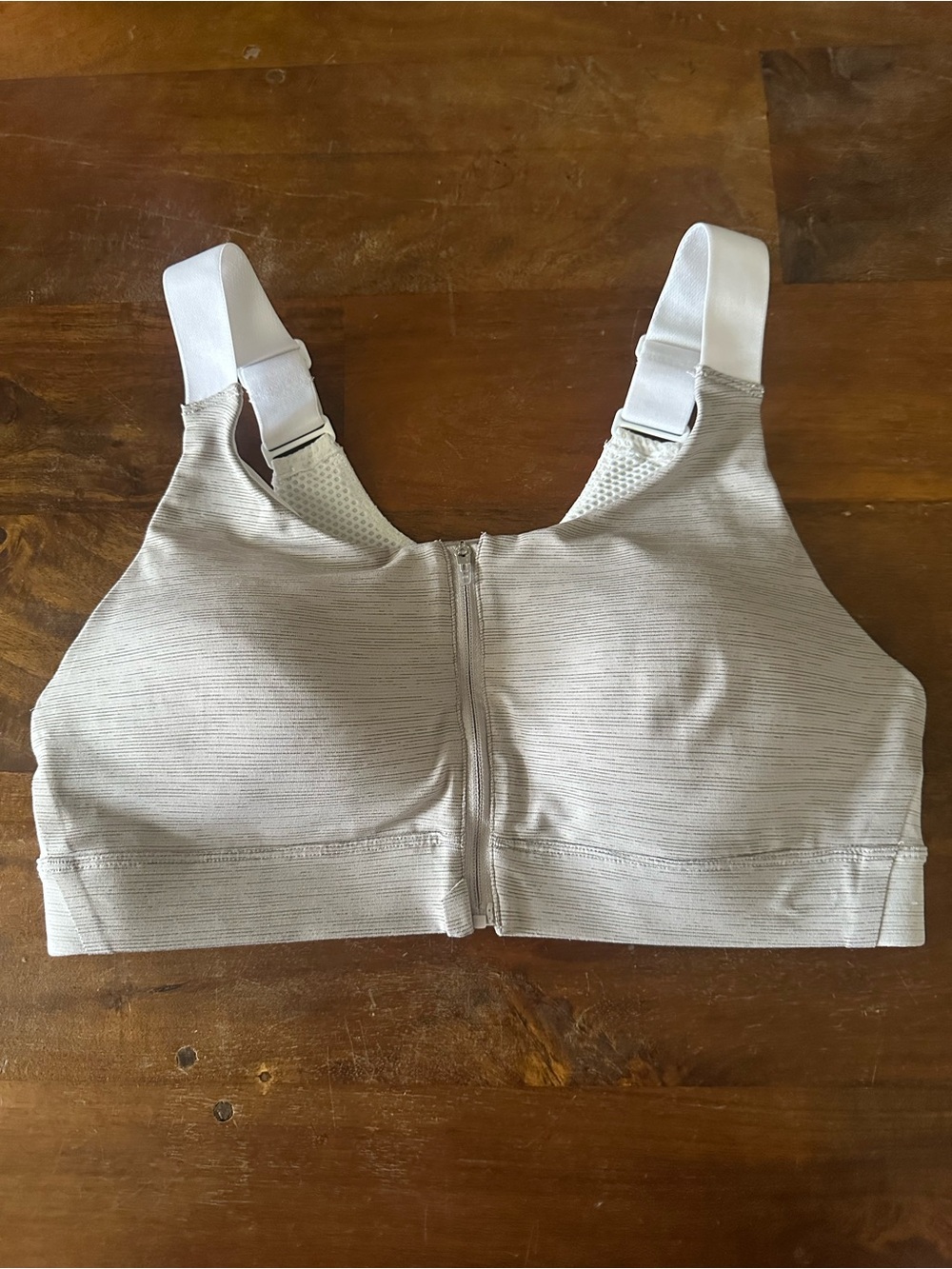 Outdoor Voices Powerhouse tan white front zip high impact sports bra size M